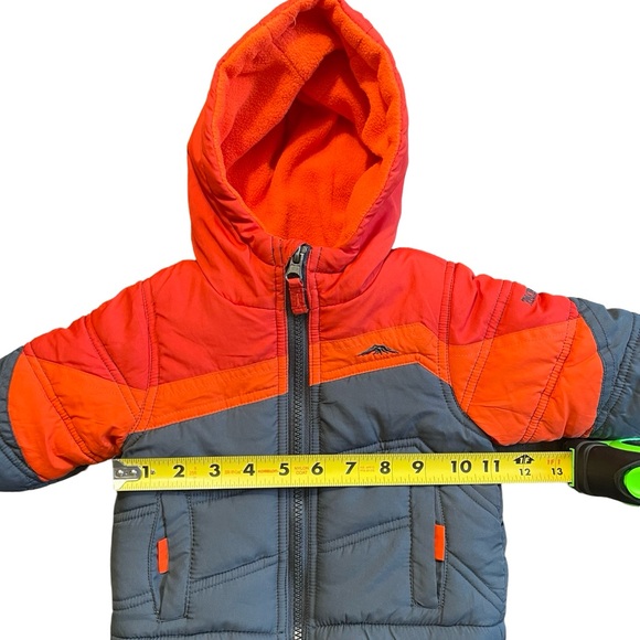 ⛰️ Pacific Trail Puffer Jacket | Gray, Orange and Red | Hooded | Size 6 Months - Picture 11 of 12